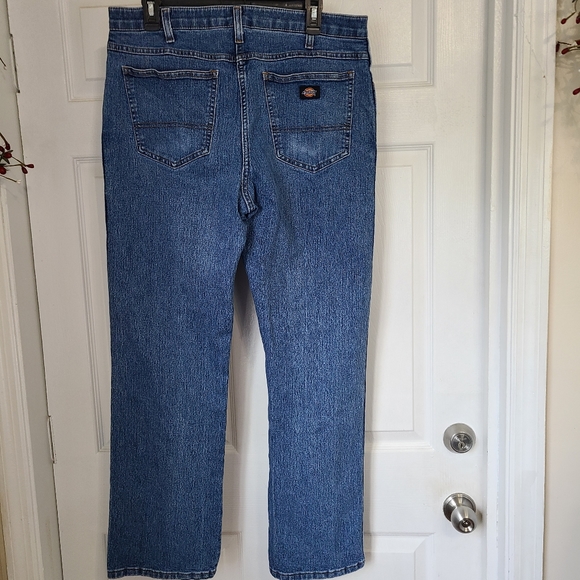 (878) Dickies Flex Men's Active Waist Work Jeans, Size: 36 x 30 Color: Blue (2) - Picture 12 of 15